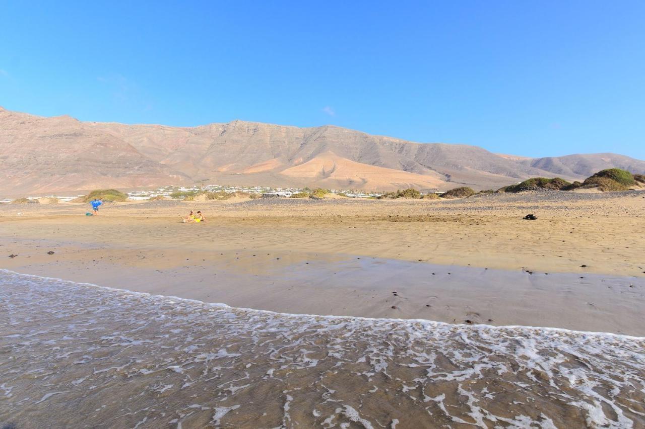 Famara Beach Apt Luaran gambar